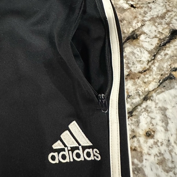 Boys XL Adidas  Joggers - Picture 3 of 5